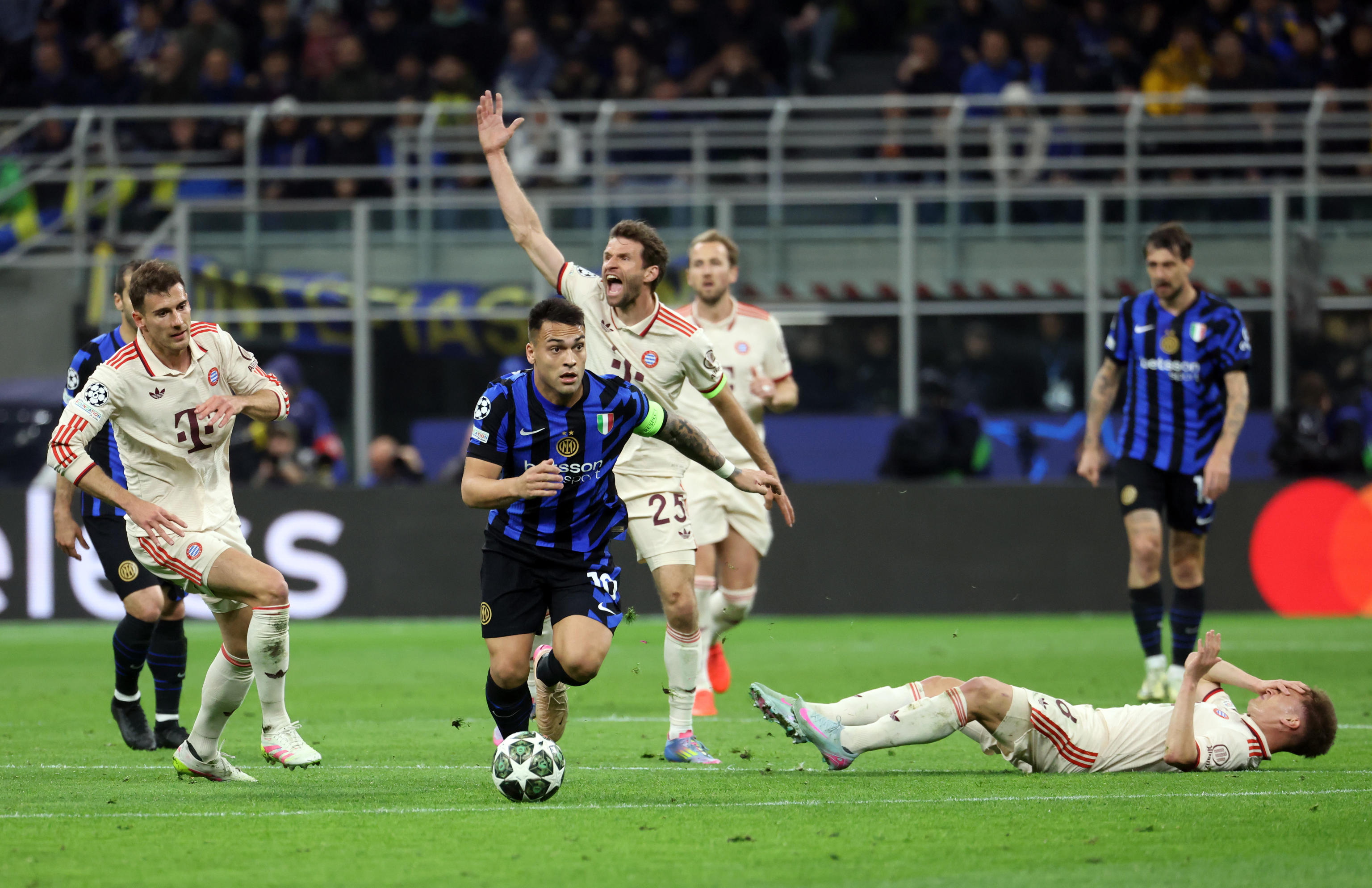 开云中国-这也行？莎拉波娃在IG比赛中悬念迭起莱比锡再遭质疑备战德国杯，多特蒙德门线救险备战CBA常规赛